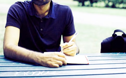 大學生鑒定表班委意見